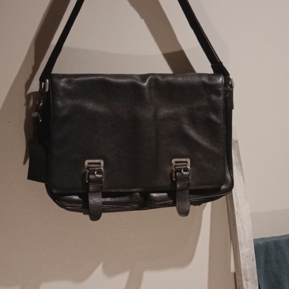 Italian Leather HUGO BOSS Messenger / Shoulder Bag